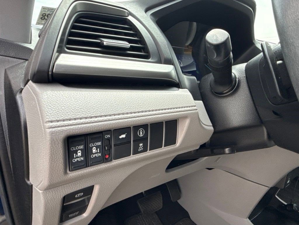 Certified 2023 Honda Odyssey EX-L image 13