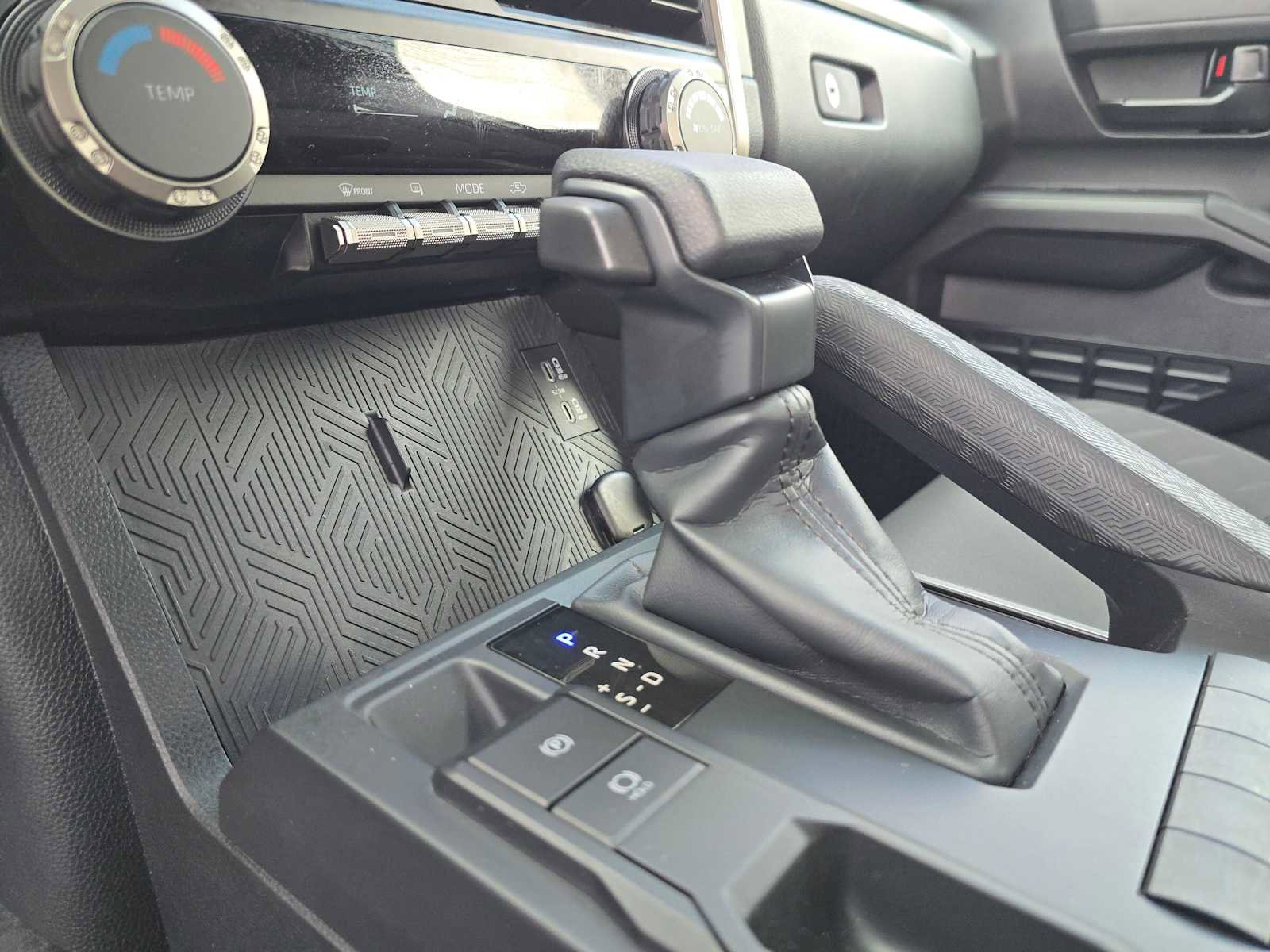 Certified 2025 Toyota Tacoma SR RWD image 33