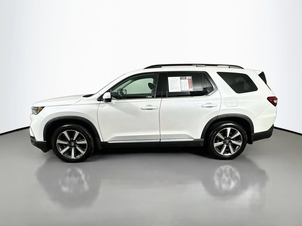 Used 2023 Honda Pilot Touring image 5