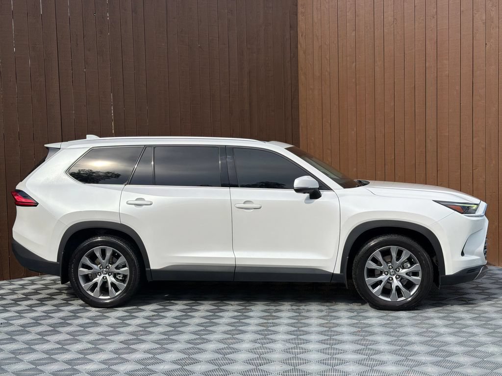Used 2024 Toyota Grand Highlander FWD image 14