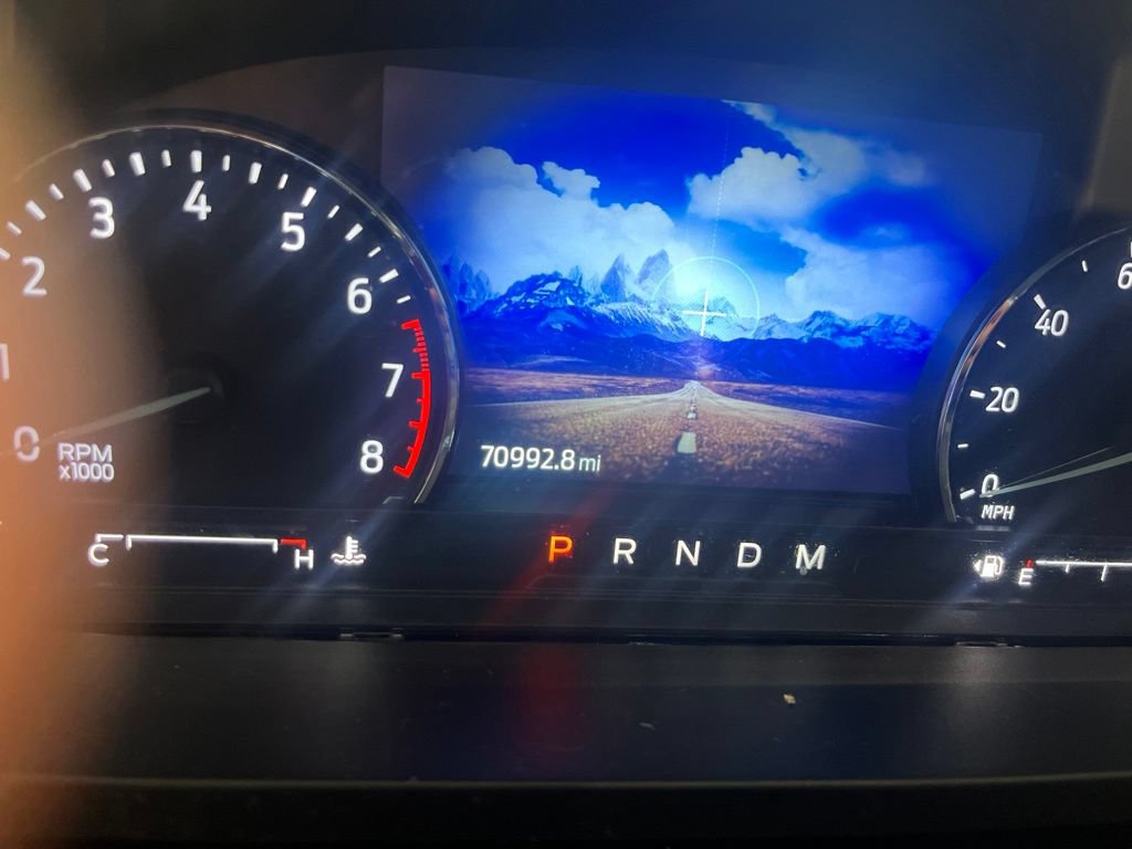 Used 2021 Ford Explorer XLT w/ Equipment Group 202A AWD/4WD image 4