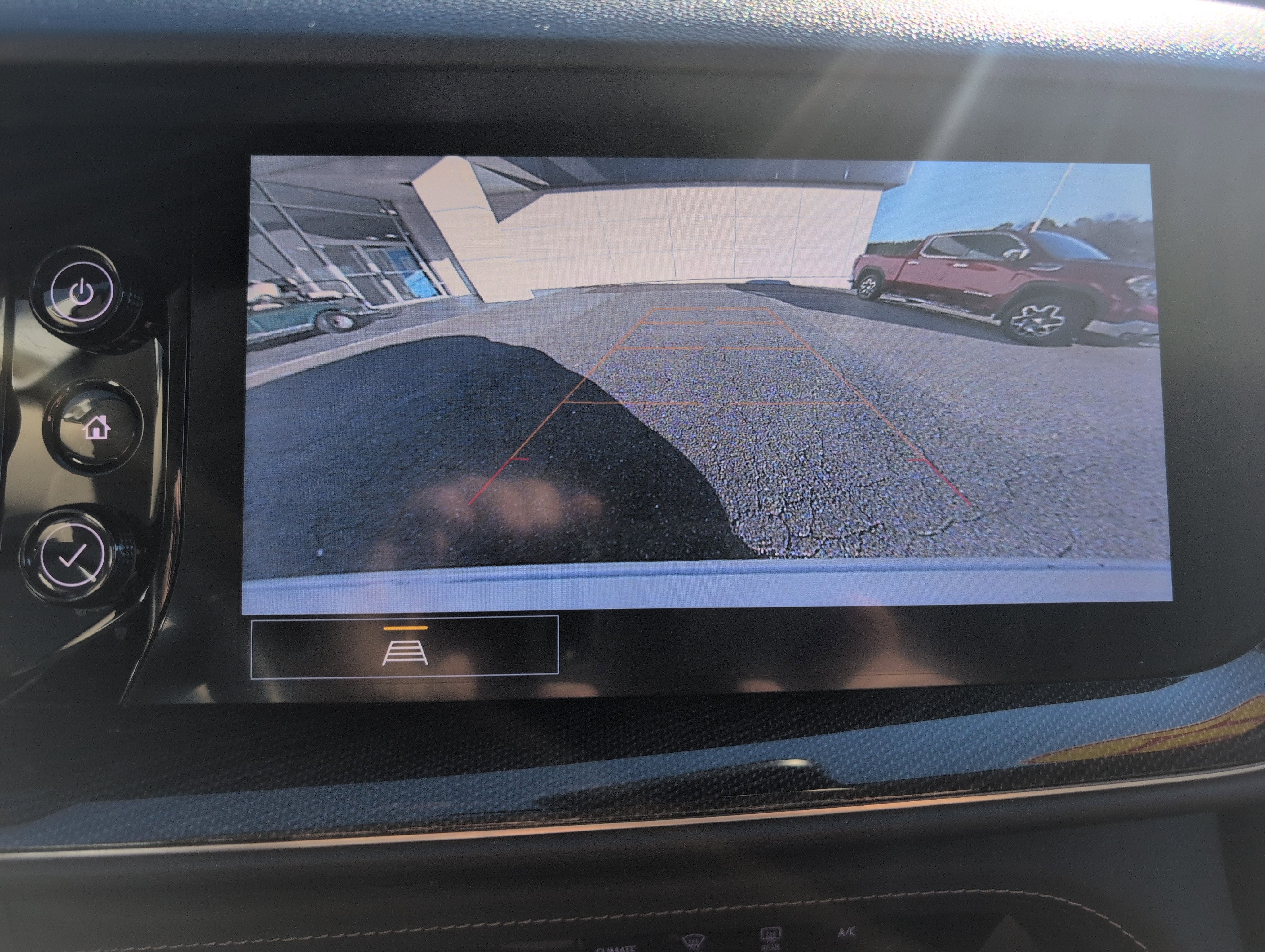 Used 2021 Buick Envision Preferred image 23