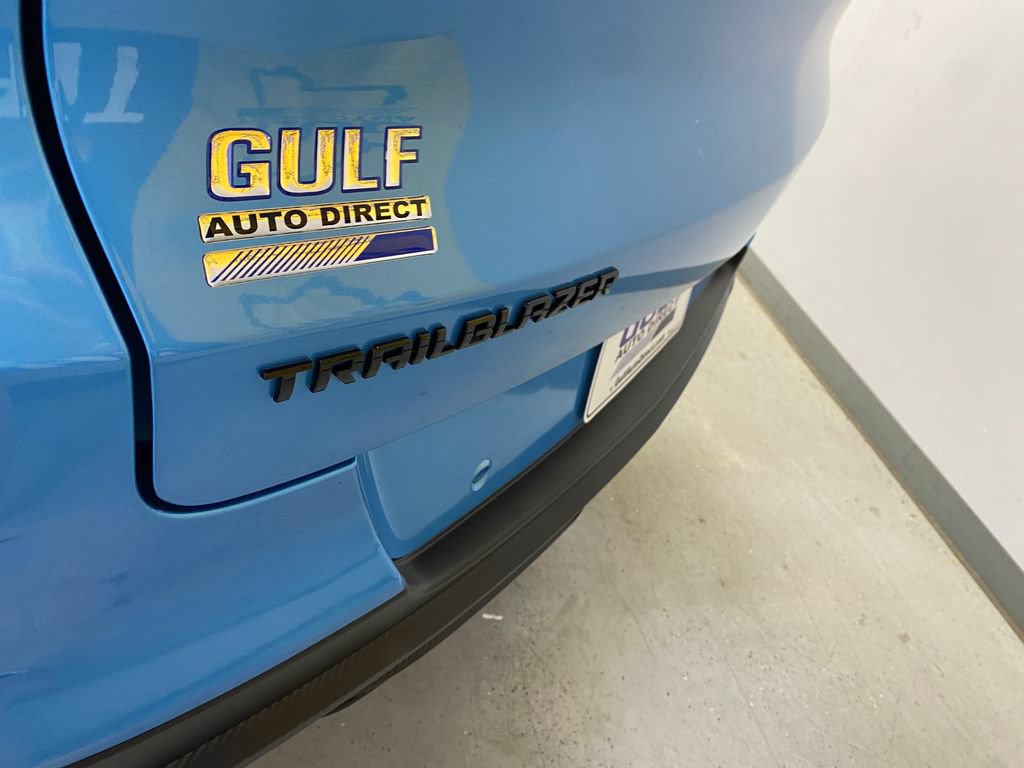 Used 2025 Chevrolet TrailBlazer RS w/ Driver Confidence Package FWD image 17