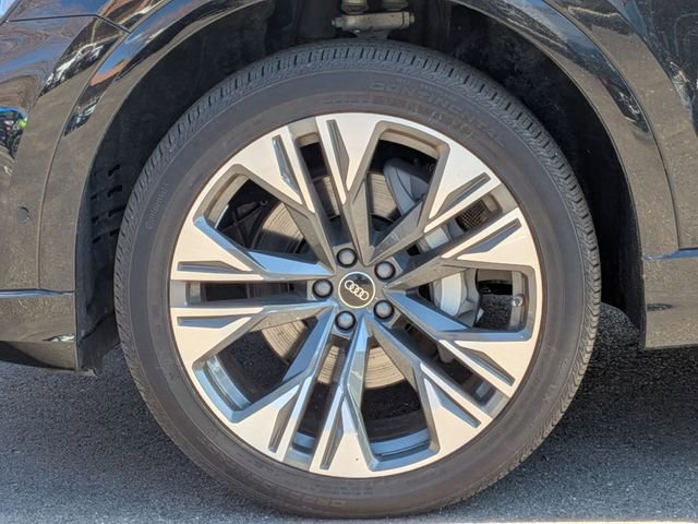 Used 2025 Audi Q8 Premium Plus image 35