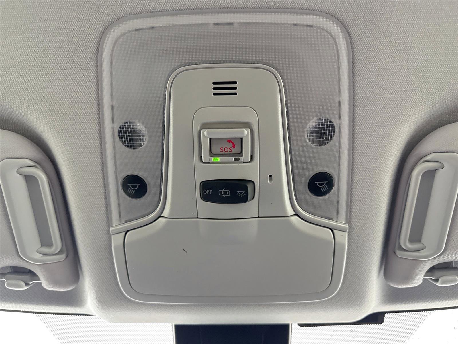 Certified 2022 Toyota Prius LE image 6