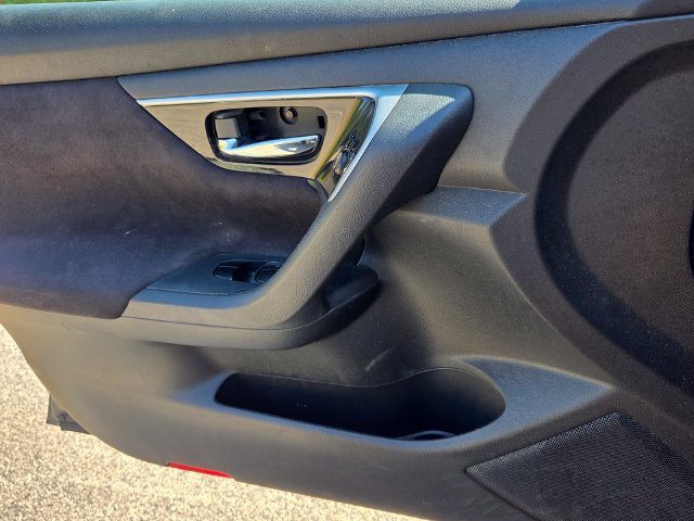 Used 2013 Nissan Altima 2.5 S FWD image 28
