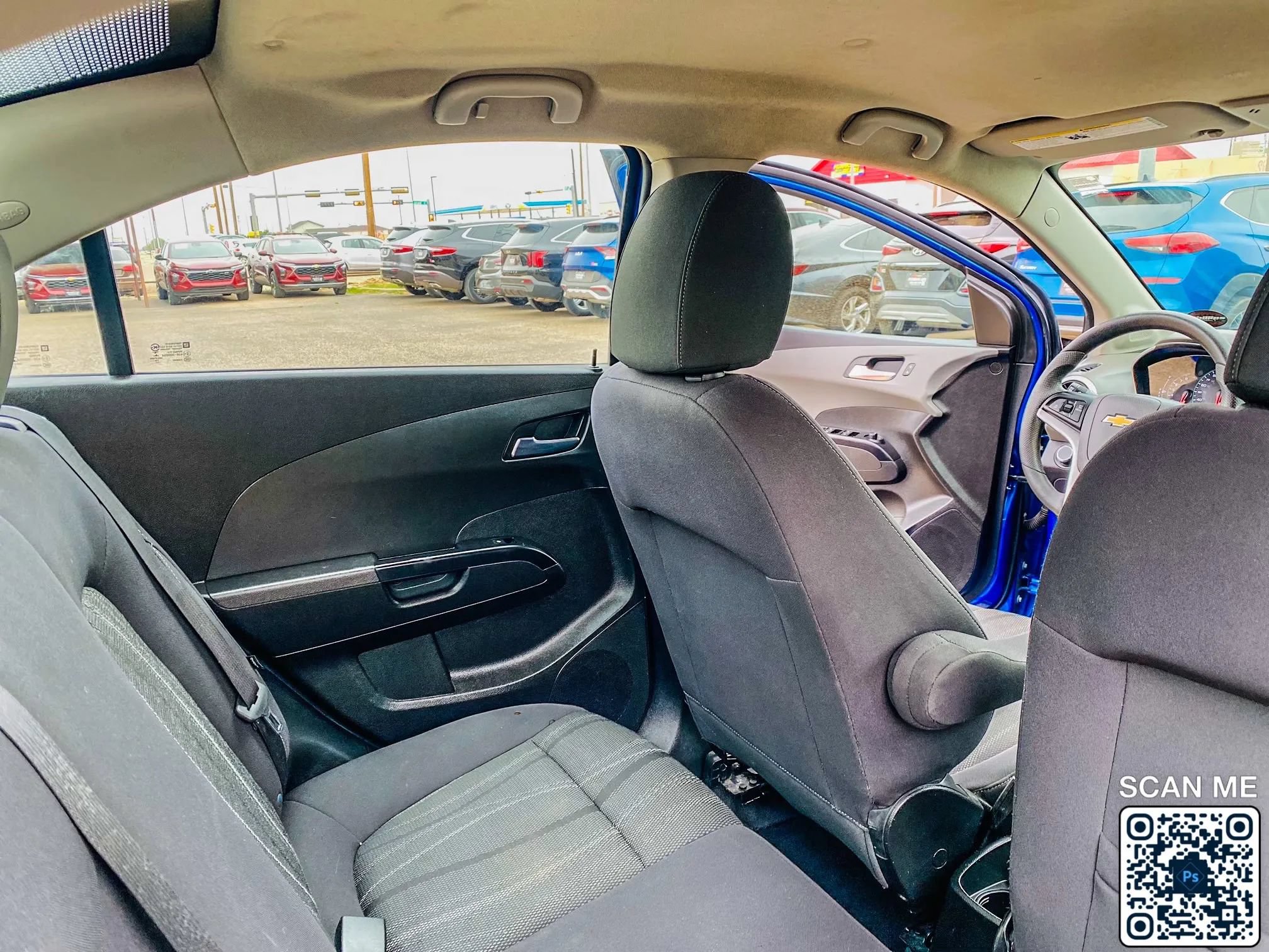 Used 2020 Chevrolet Sonic LT FWD image 28