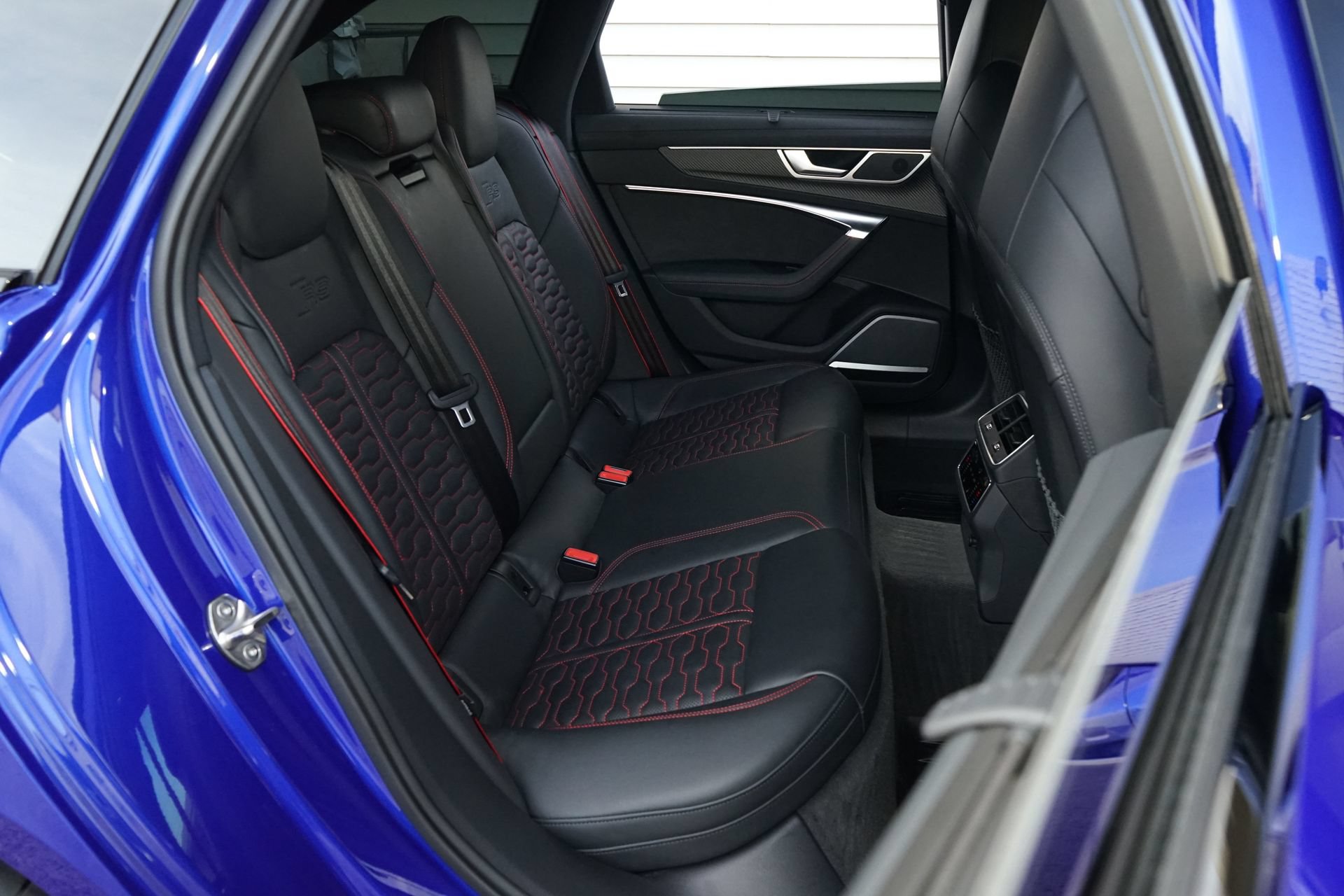 Used 2022 Audi RS 6 AWD/4WD image 29
