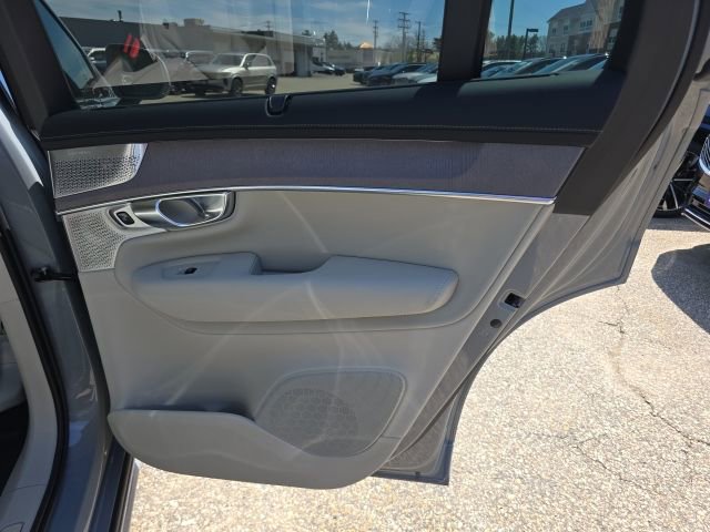 New 2026 Volvo XC90 T8 Ultra w/ Lounge Package AWD/4WD image 15