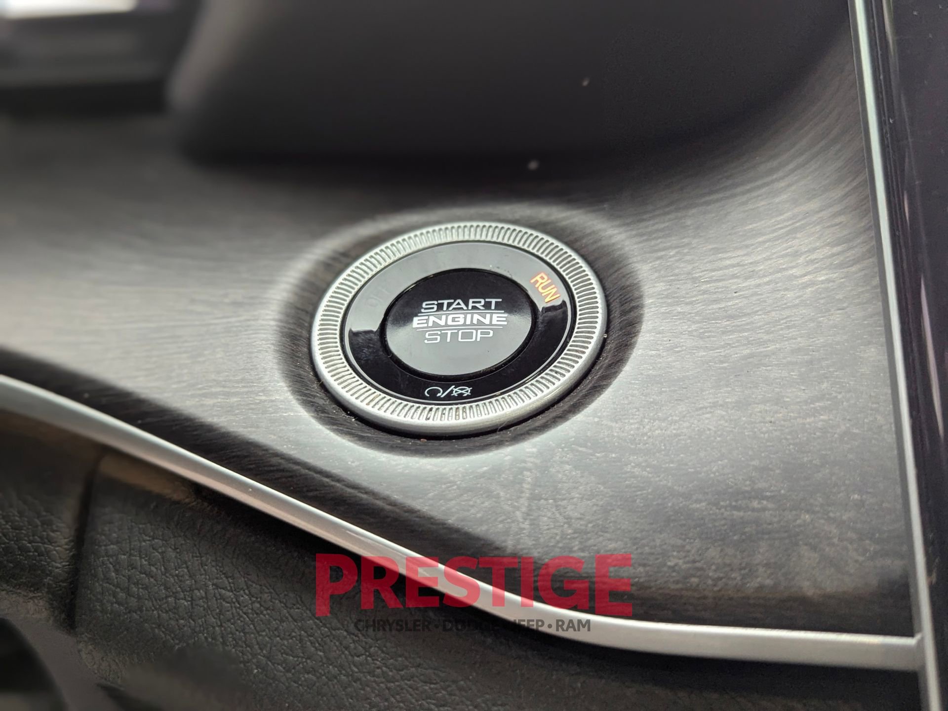 Used 2024 Jeep Grand Cherokee L Limited AWD/4WD image 25