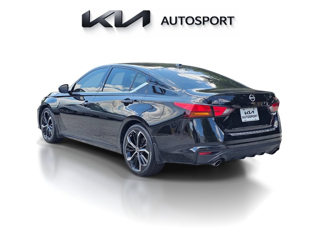 Used 2023 Nissan Altima 2.5 SR FWD image 12