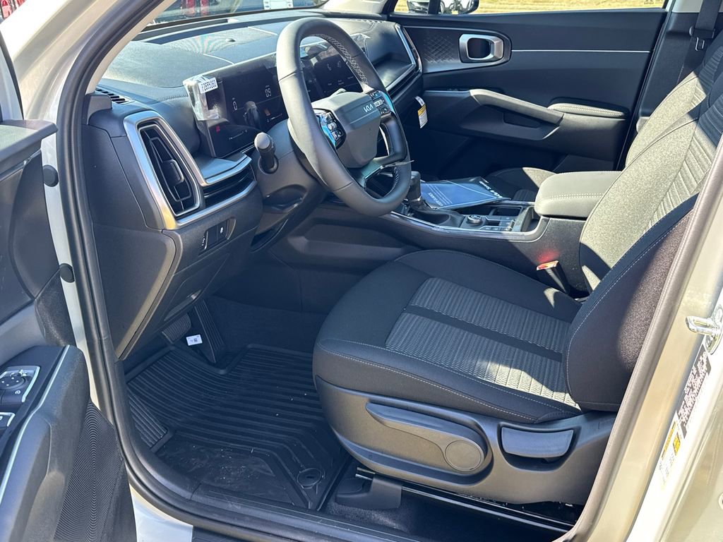 New 2026 Kia Sorento LX image 9