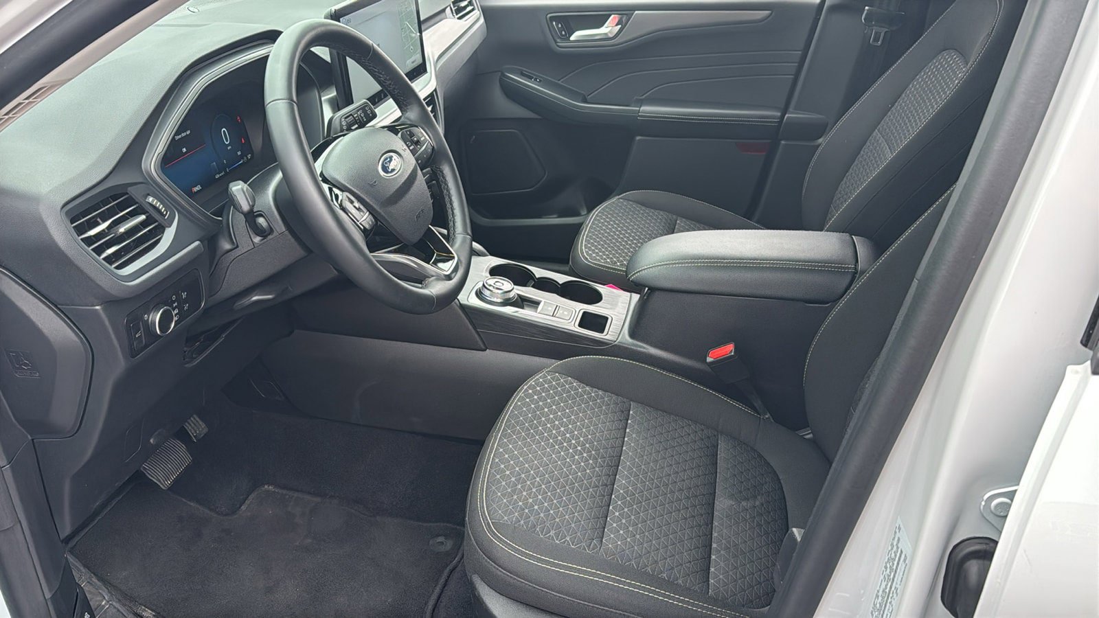 Used 2023 Ford Escape Active w/ Tech Pack #2 AWD/4WD image 12