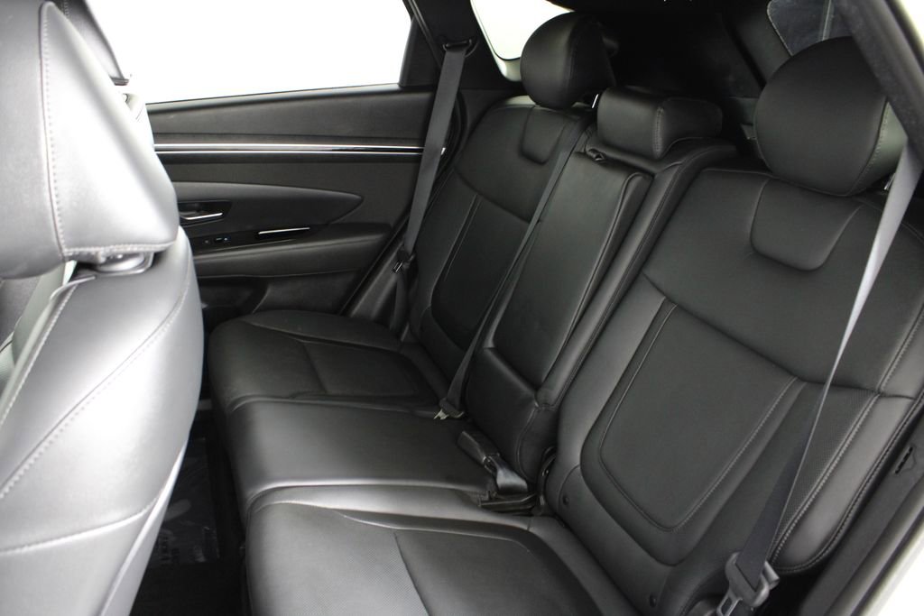 Certified 2022 Hyundai Tucson Limited FWD image 23