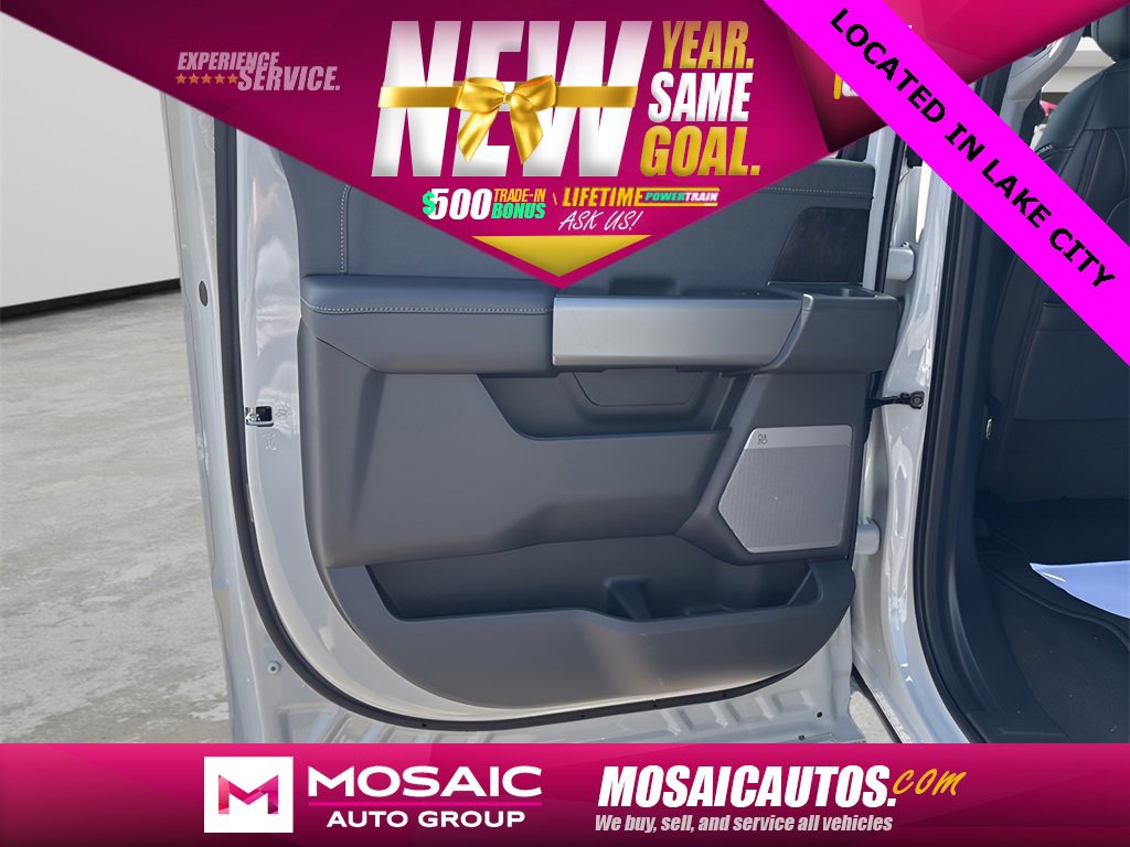 New 2025 Ford F350 Lariat w/ Lariat Ultimate Package image 13