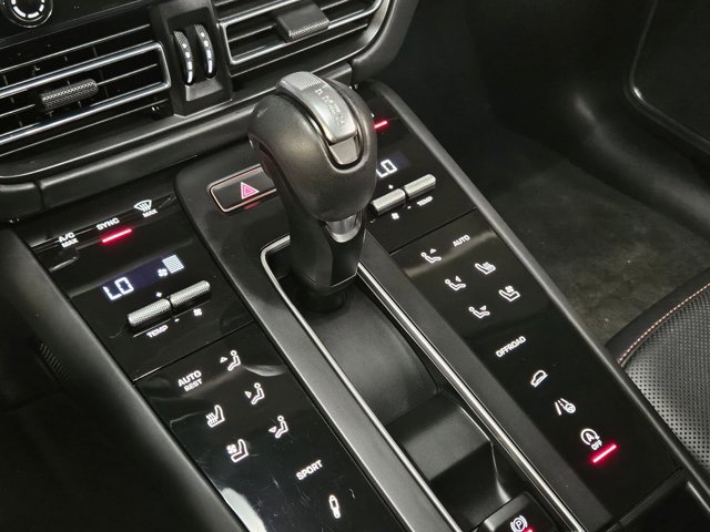 Used 2023 Porsche Macan GTS image 12