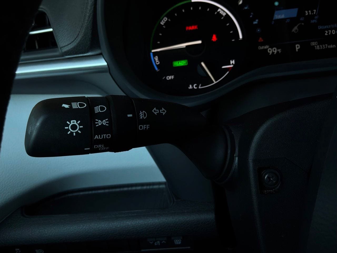 Used 2026 Toyota Sienna XLE FWD image 42