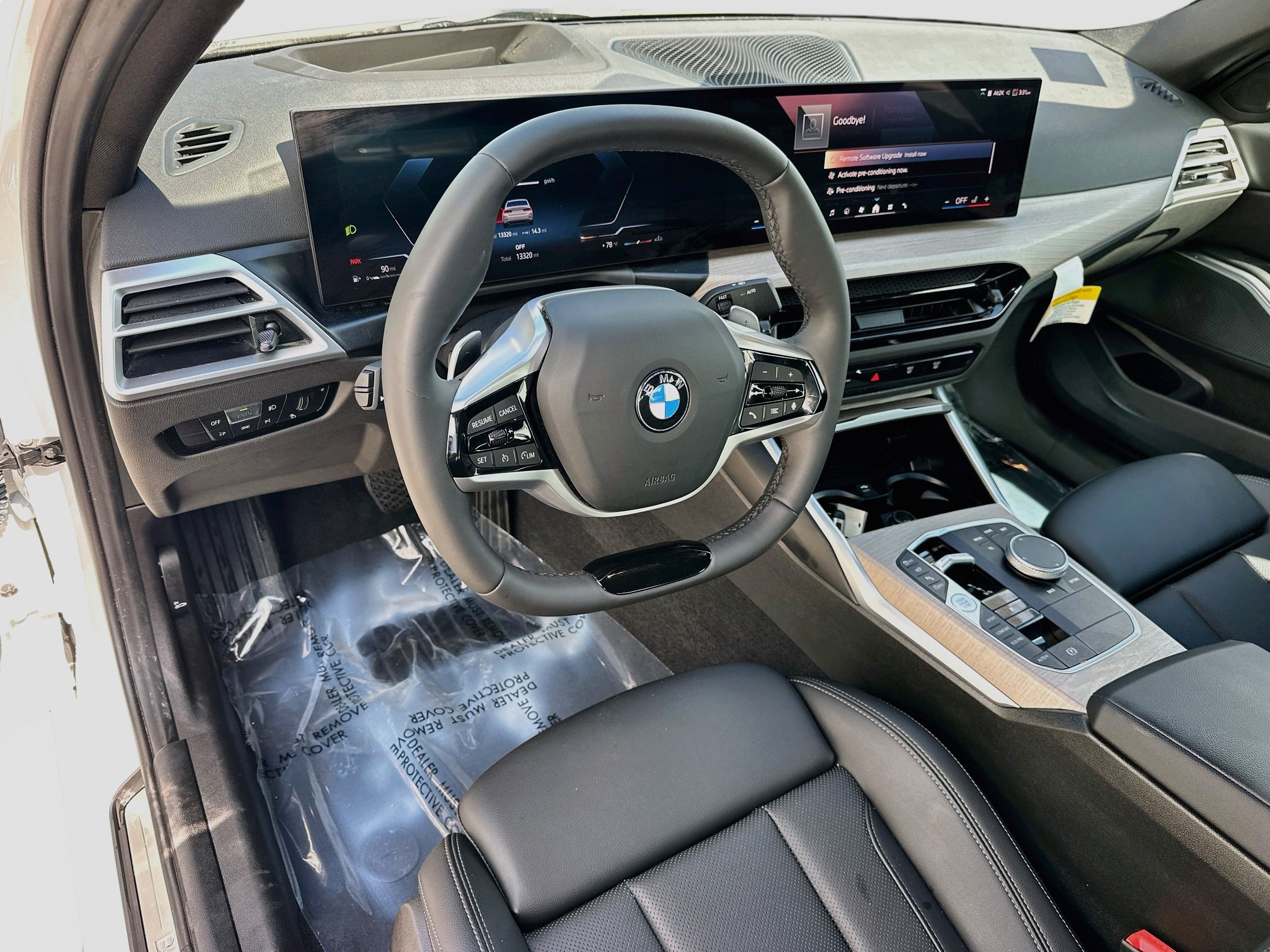 Certified 2025 BMW 330i xDrive Sedan w/ Premium Package AWD/4WD image 9