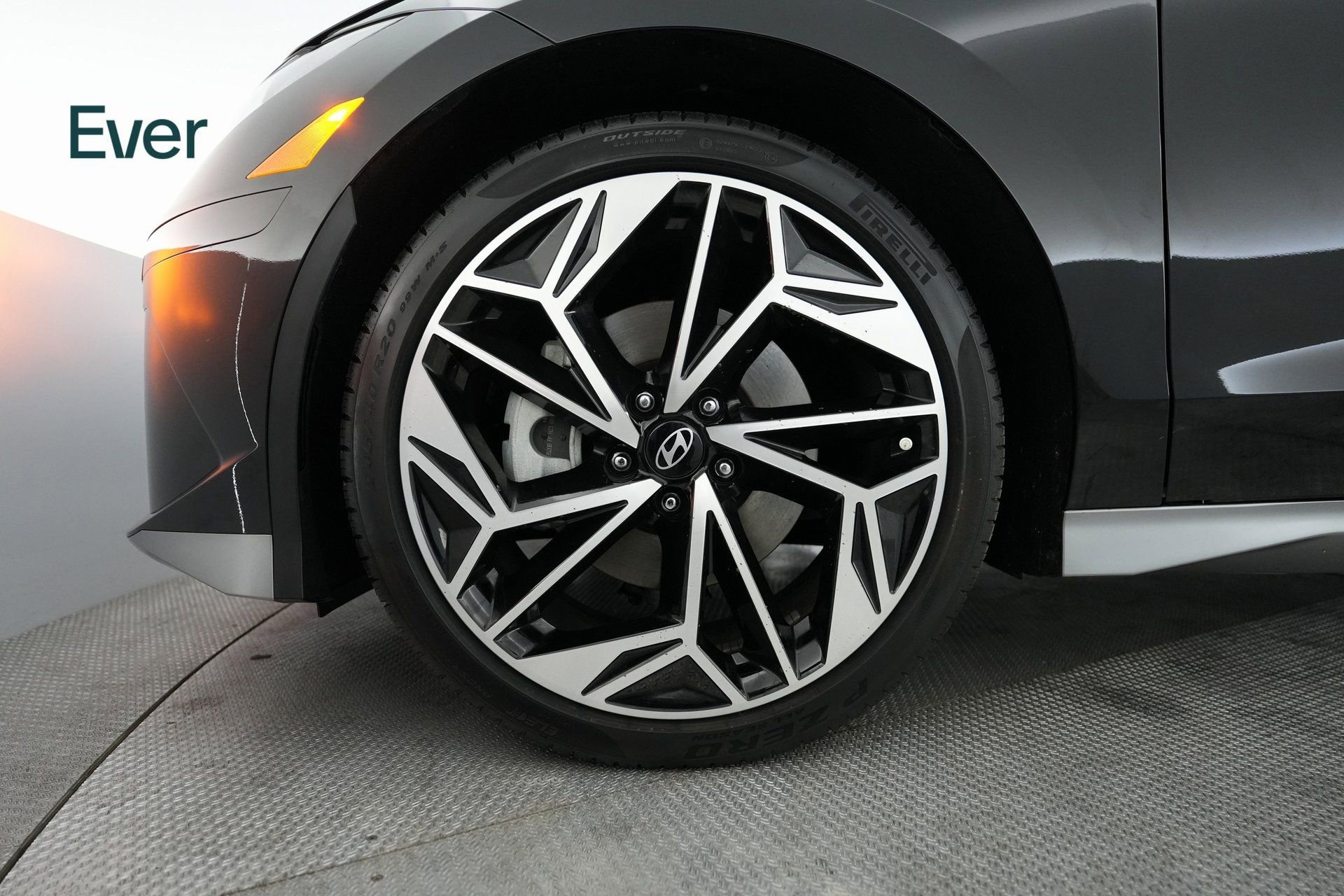 Used 2024 Hyundai Ioniq 6 SEL image 17