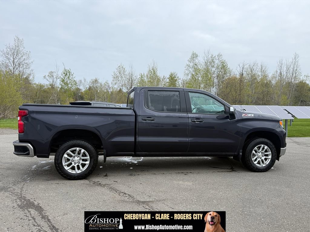 Used 2022 Chevrolet Silverado 1500 LT w/ Z71 Off-Road Package AWD/4WD image 7