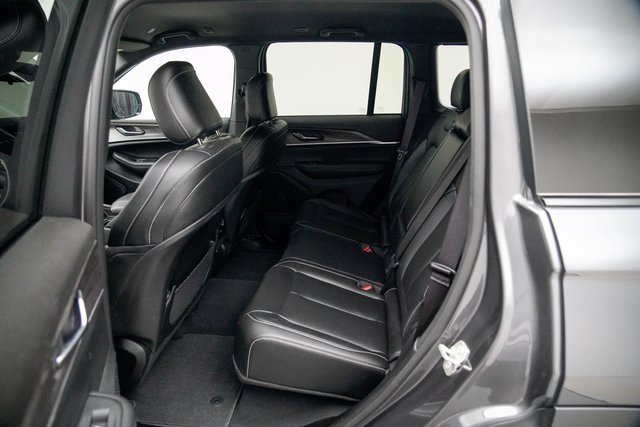 Used 2024 Jeep Grand Cherokee Limited image 24