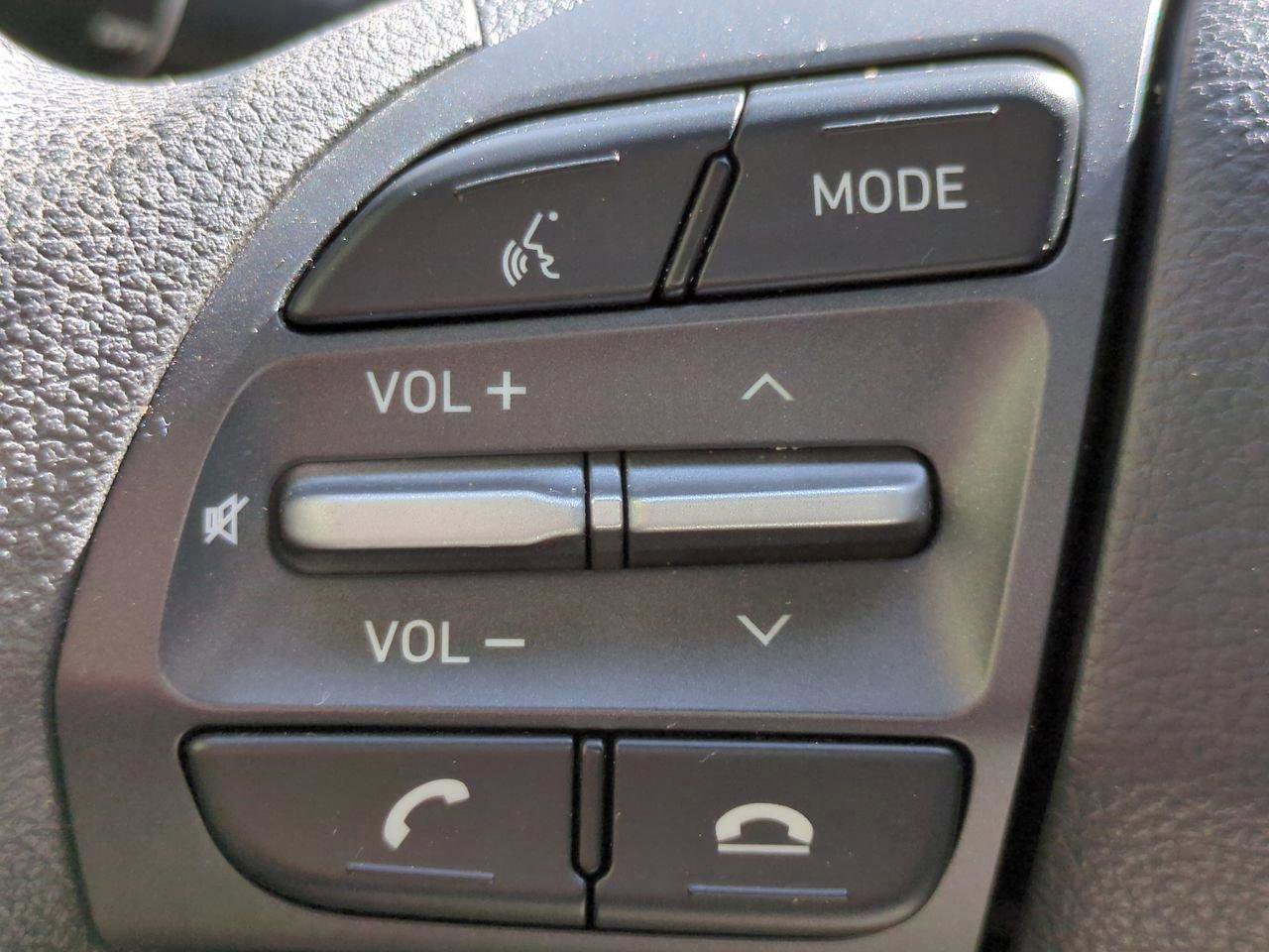 Certified 2021 Hyundai Kona SE image 23