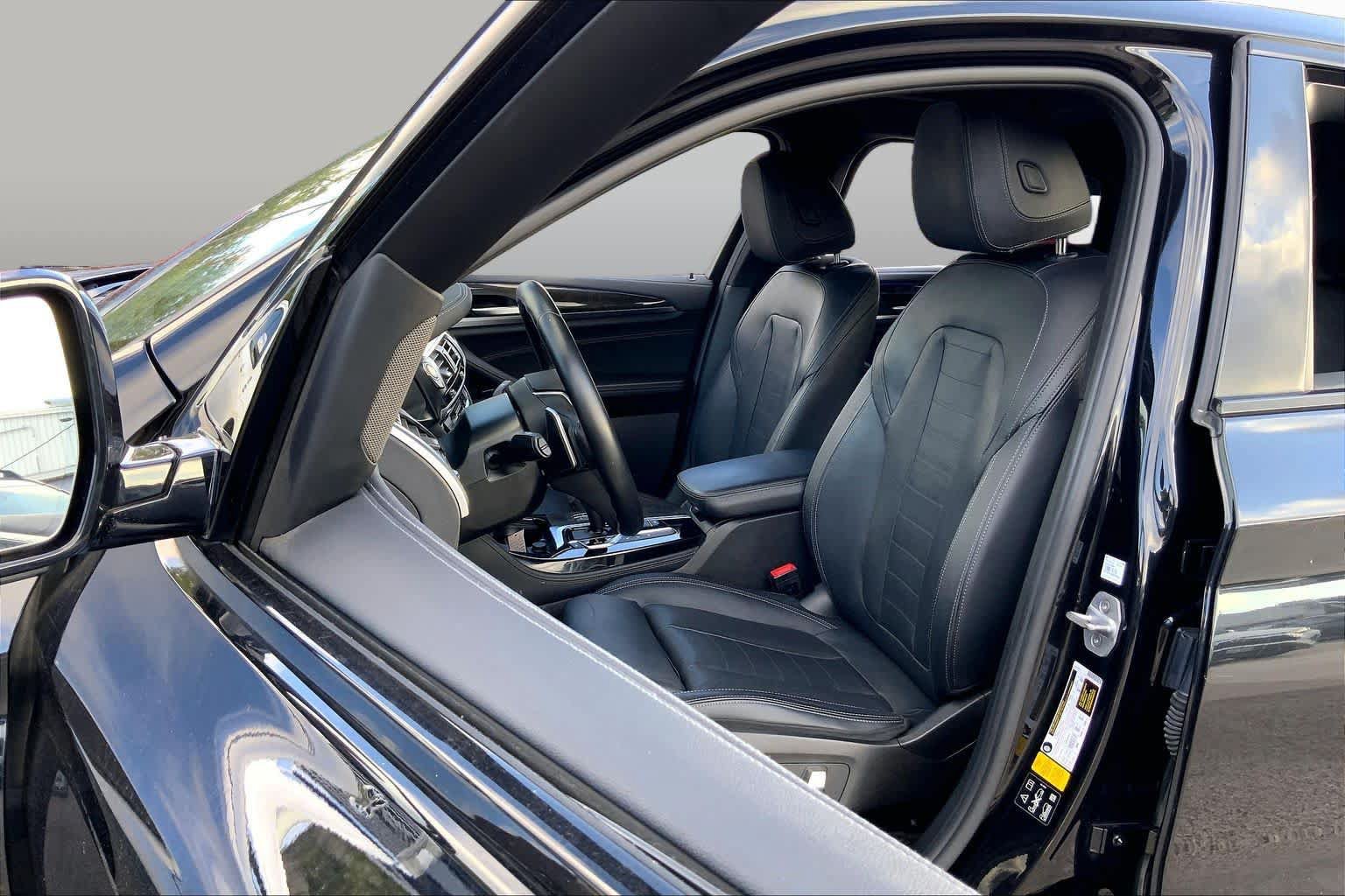 Used 2019 BMW X4 M40i w/ Executive Package AWD/4WD image 8