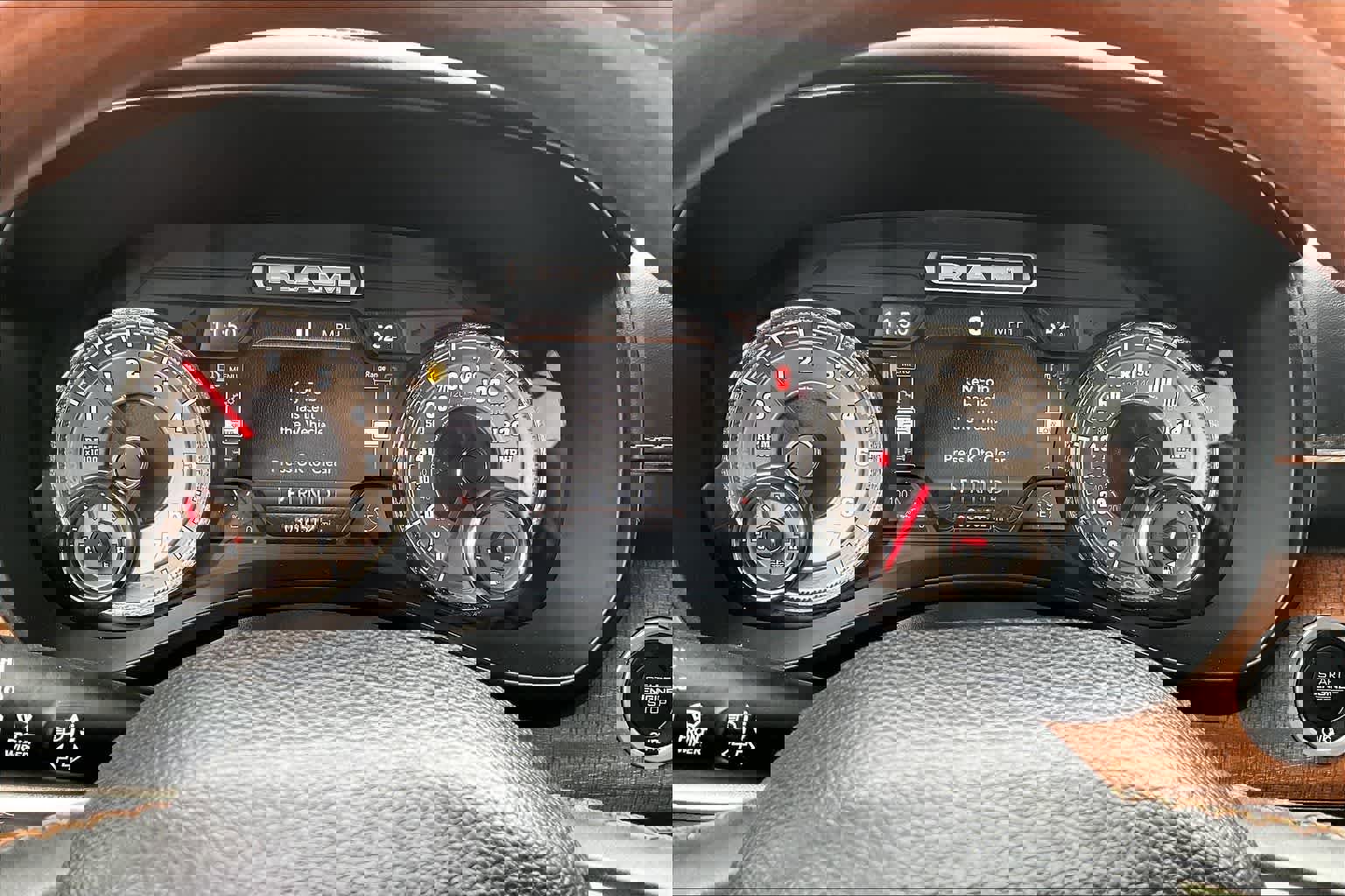 Used 2022 RAM 1500 Limited w/ Body-Colour Bumper Group image 18