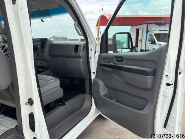 Used 2014 Nissan NV 2500 SV RWD image 24