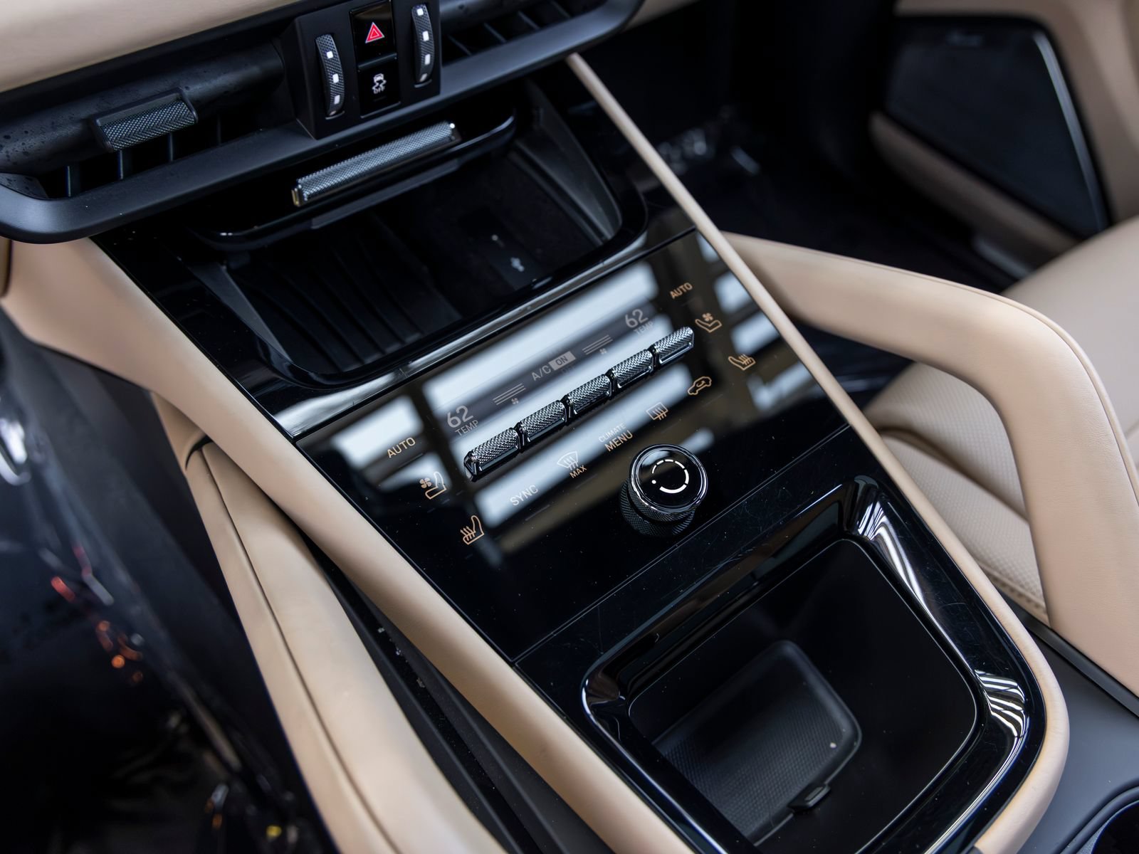 Certified 2025 Porsche Cayenne S AWD/4WD image 47
