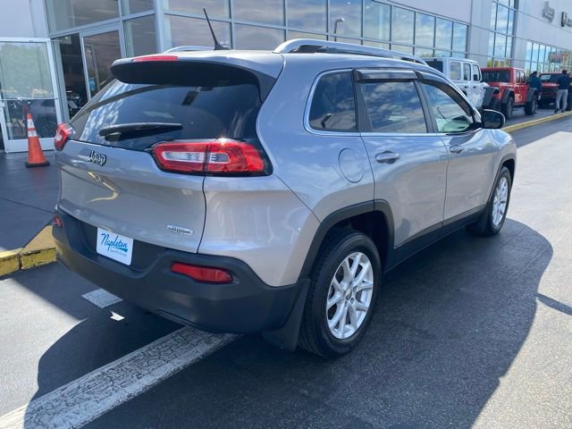 Used 2017 Jeep Cherokee Latitude w/ Comfort & Sound Group image 9