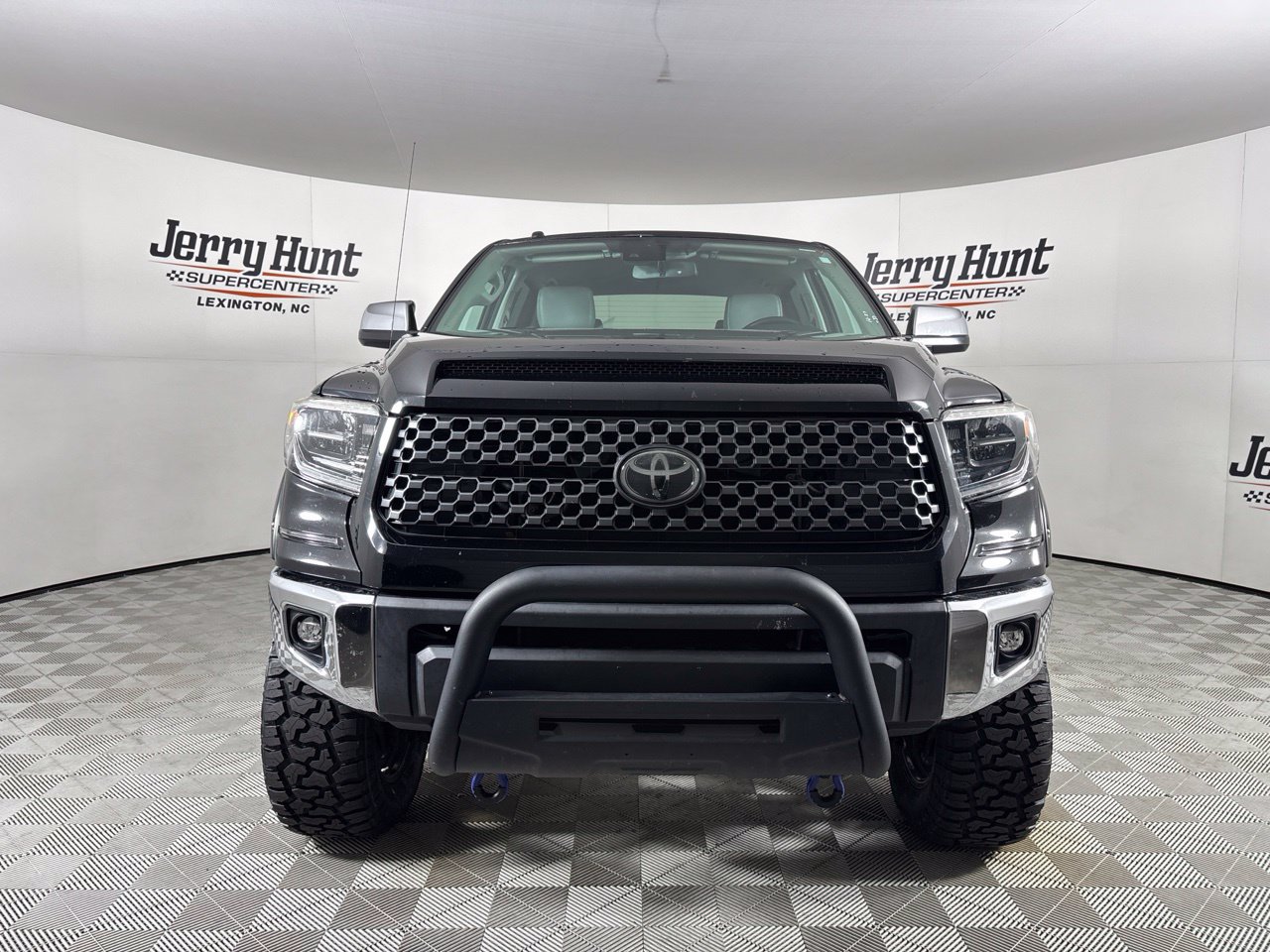 Used 2018 Toyota Tundra Limited AWD/4WD image 2