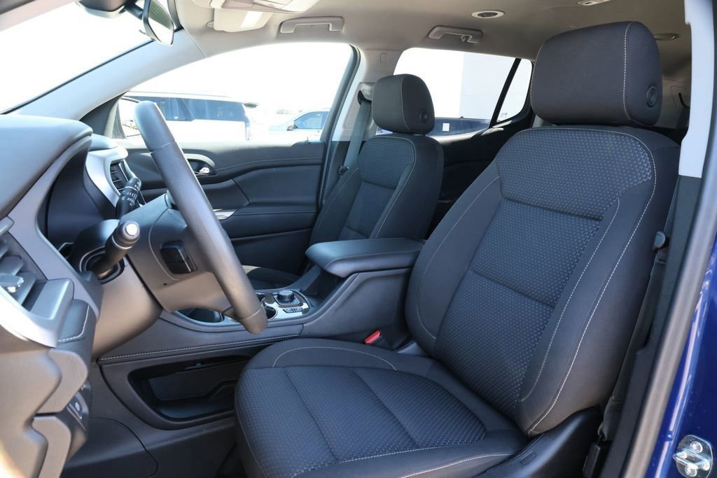 Used 2023 GMC Acadia SLE w/ Driver Convenience Package image 25