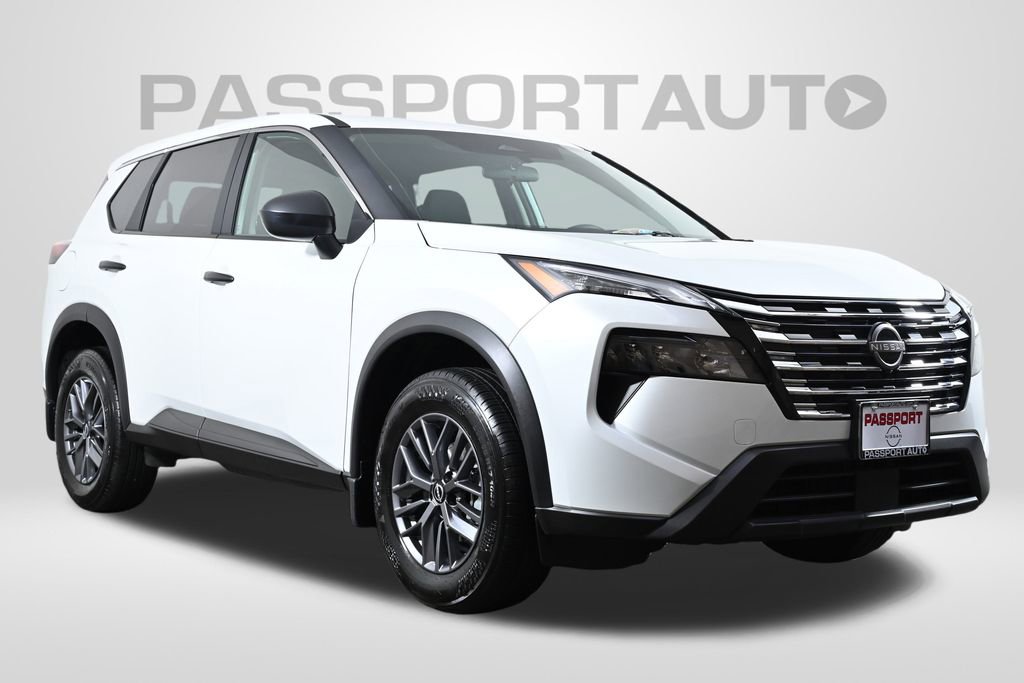 Certified 2025 Nissan Rogue S image 4