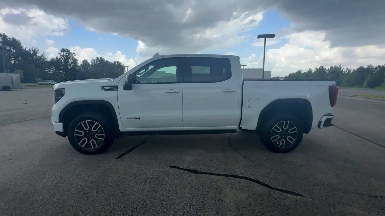 Certified 2026 GMC Sierra 1500 AT4 w/ AT4 Premium Package AWD/4WD image 5