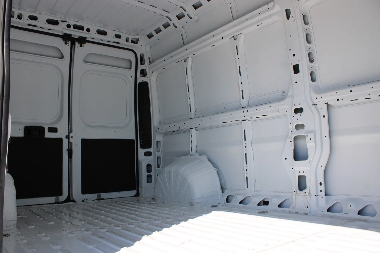 Used 2024 RAM ProMaster 2500 w/ Safety Group FWD image 15