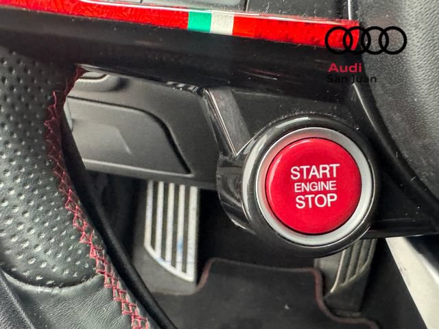 Used 2020 Alfa Romeo Giulia Quadrifoglio RWD image 32