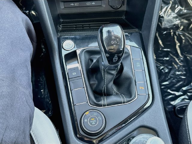 New 2026 Volkswagen Taos SE AWD/4WD image 16