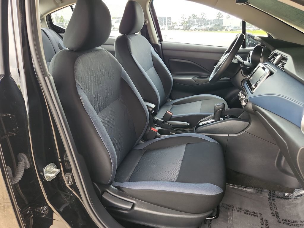 Used 2025 Nissan Versa SV FWD image 20