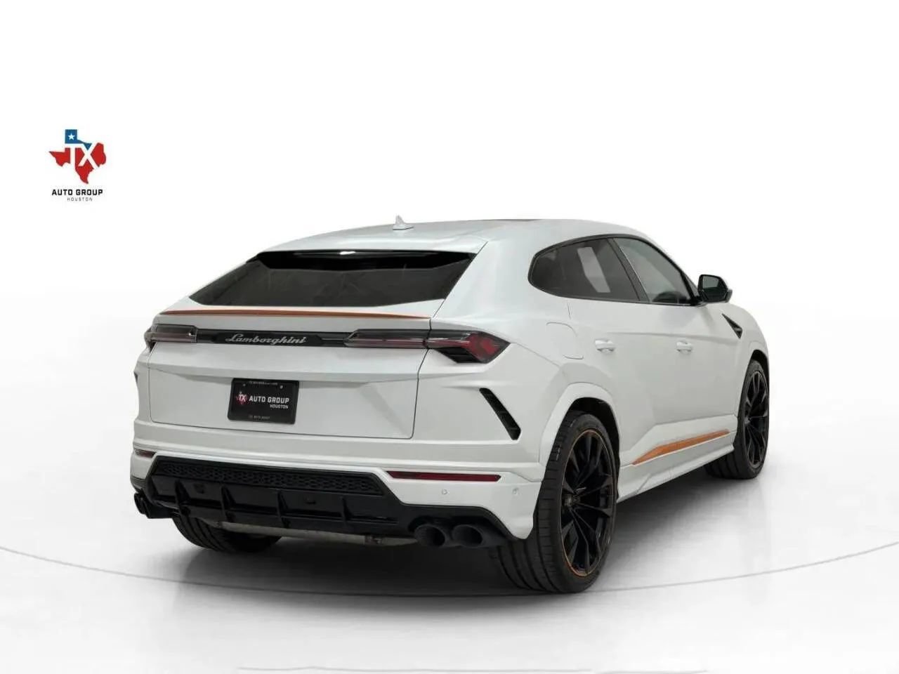 Used 2022 Lamborghini Urus AWD/4WD image 5