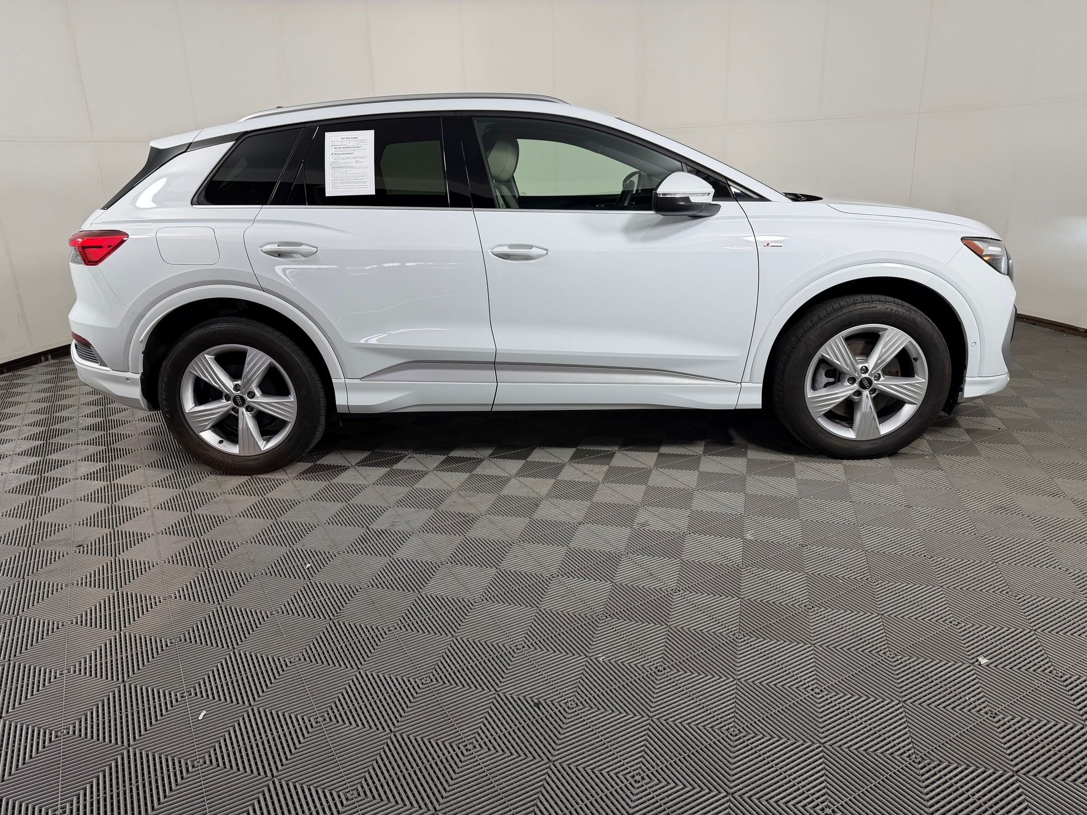 Certified 2024 Audi Q4 e-tron Premium Plus w/ Premium Plus AWD/4WD image 8