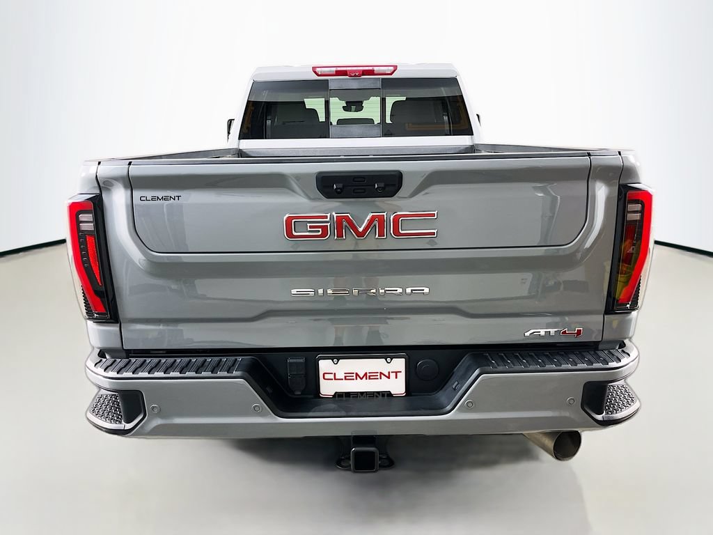 Used 2024 GMC Sierra 2500 AT4 w/ Technology Package AWD/4WD image 8