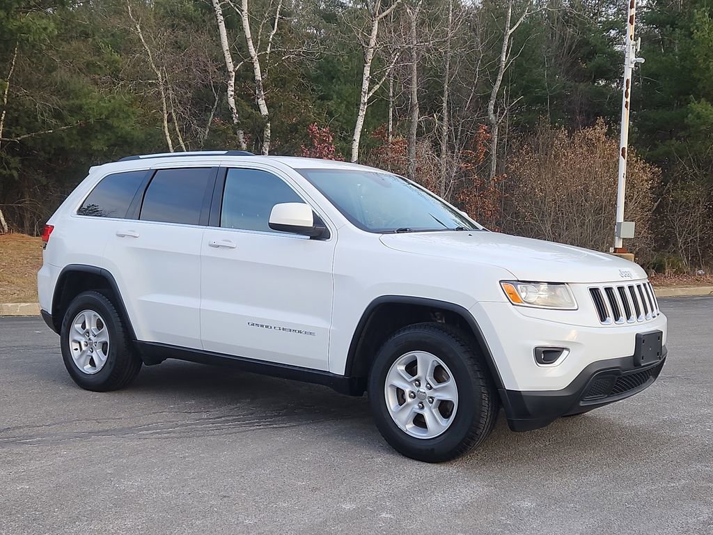 Used 2016 Jeep Grand Cherokee Laredo w/ Quick Order Package 23E image 2