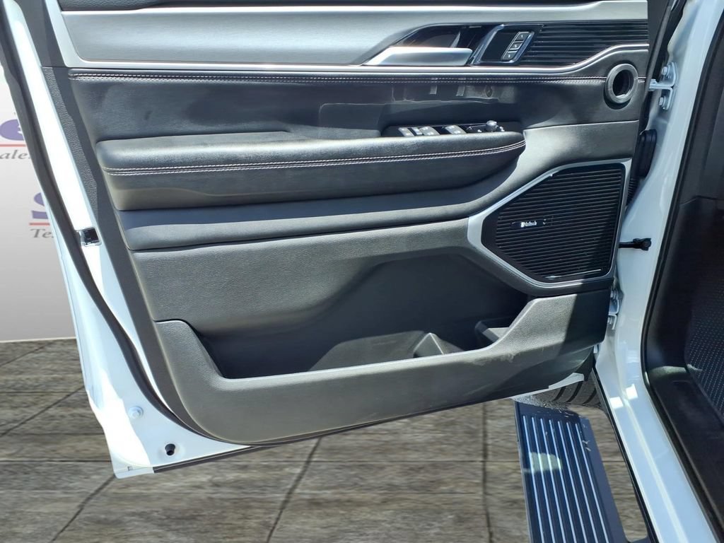 New 2026 Jeep Grand Wagoneer Limited AWD/4WD image 11