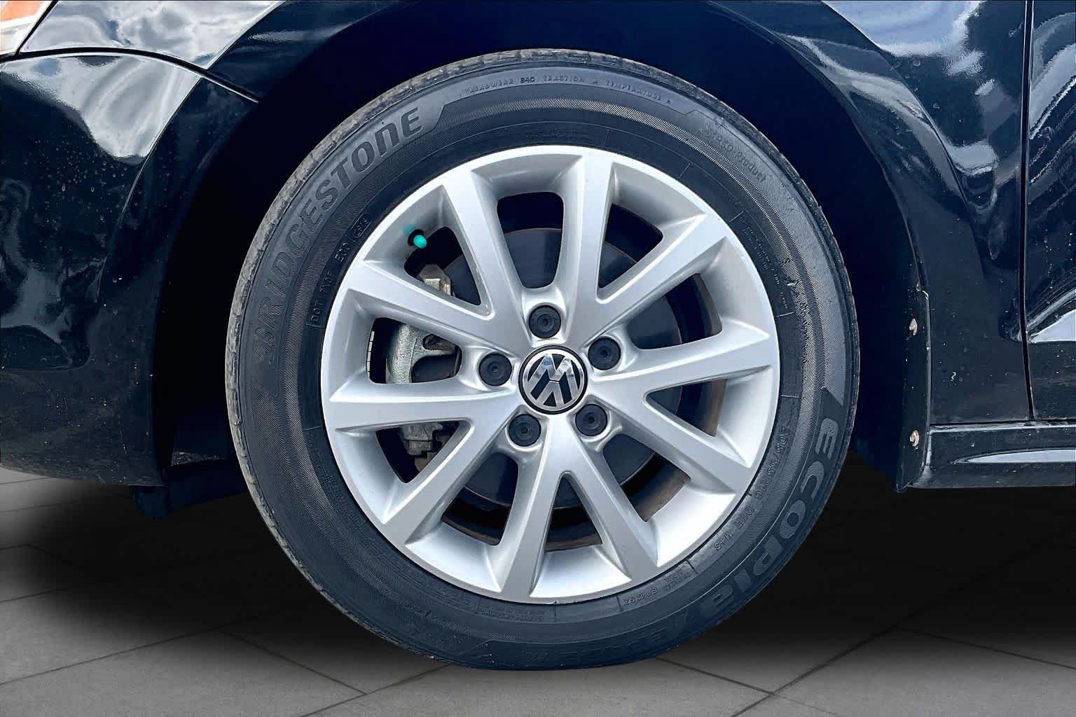 Used 2014 Volkswagen Jetta SE FWD image 11