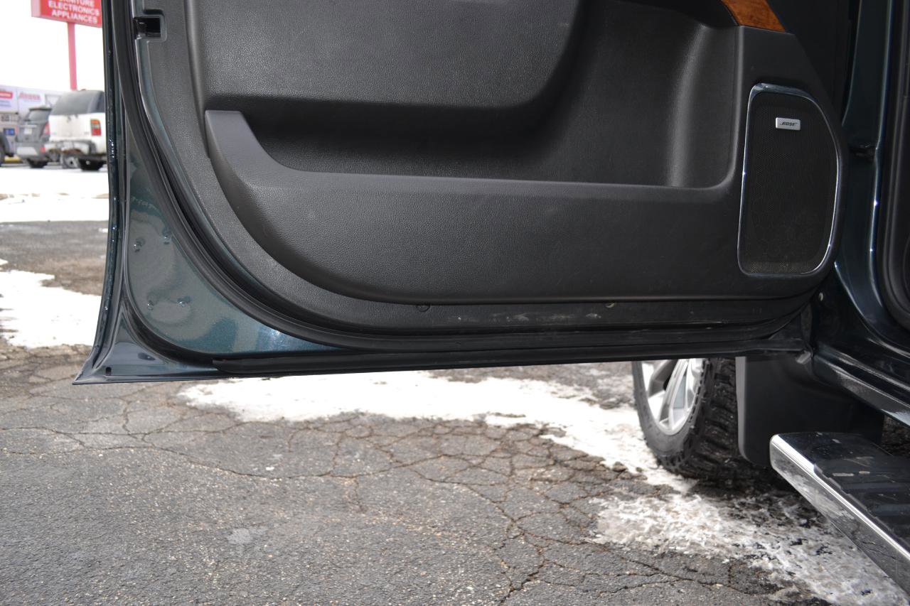 Used 2017 Chevrolet Silverado 1500 High Country image 32