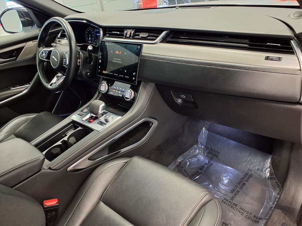 Used 2024 Jaguar F-PACE R-Dynamic S image 10