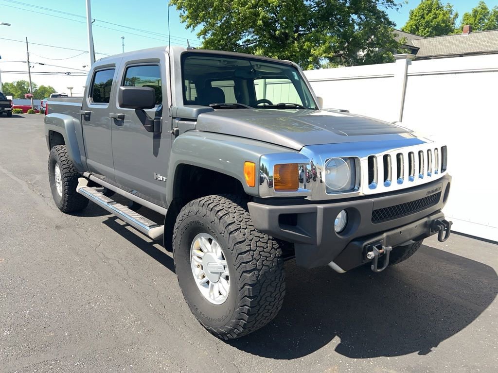 Used 2009 HUMMER H3T Adventure AWD/4WD image 2