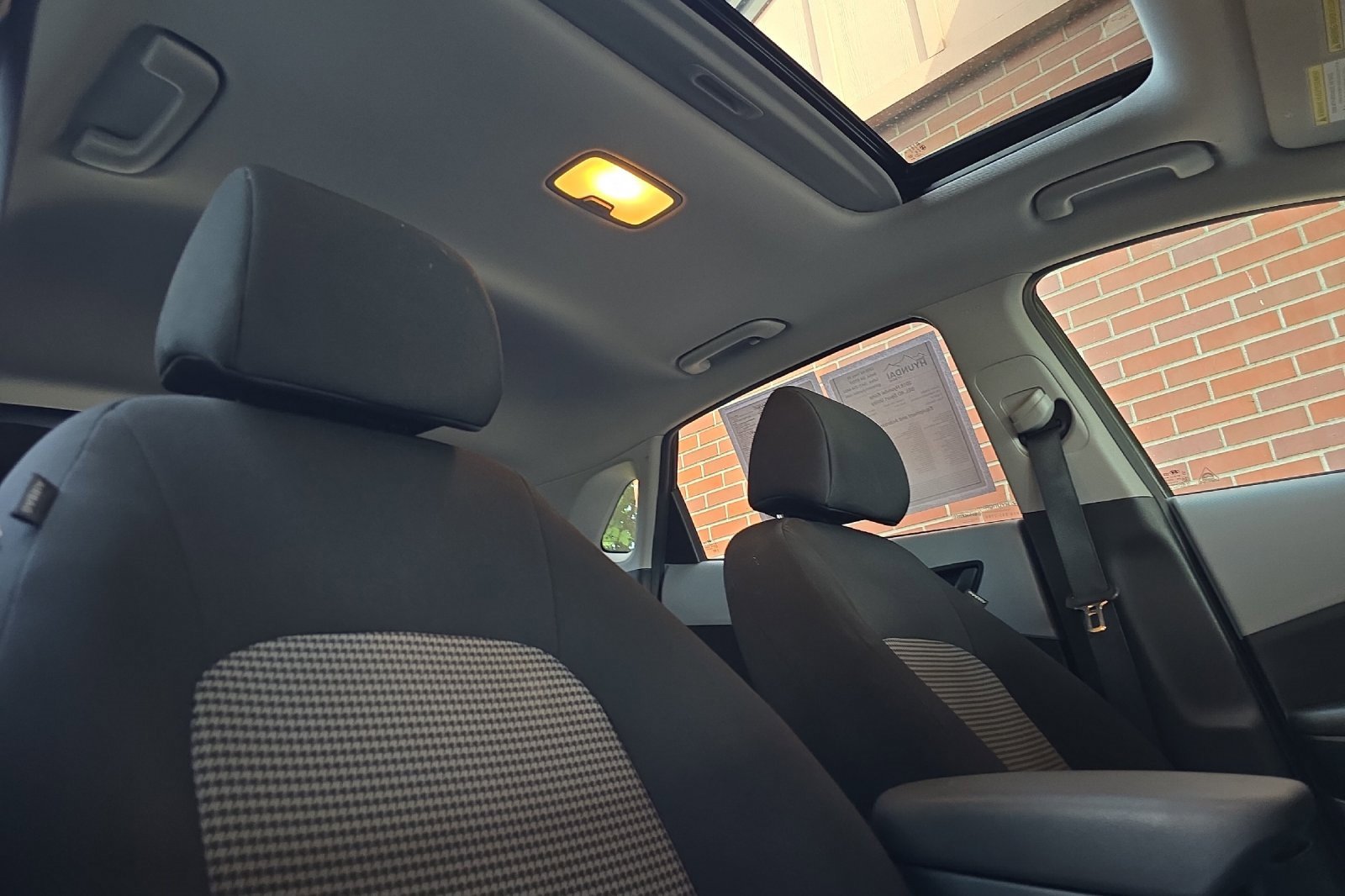 Used 2018 Hyundai Kona SEL w/ SEL Tech Package 02 image 19