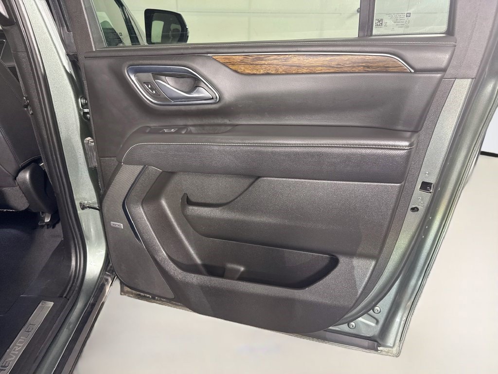 Used 2023 Chevrolet Suburban Premier AWD/4WD image 26